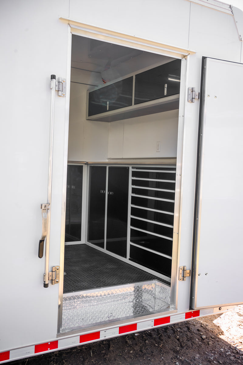 Load image into Gallery viewer, 24&#39; Custom Lateral Lining Trailer
