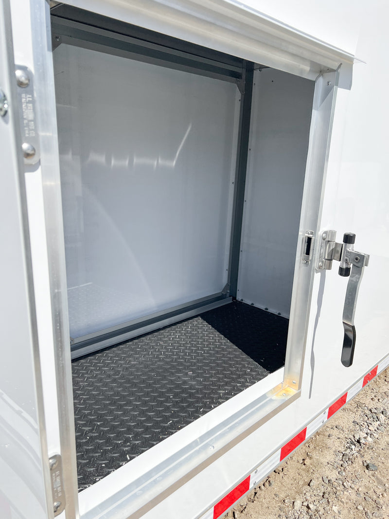 Load image into Gallery viewer, 24&#39; Custom Lateral Lining Trailer
